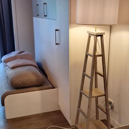 Studio Confortable Au Calme Proche Du Port Et De La Plage Grande Terrasse Et Parking Residence Le Grand Large سانت-ماندرييه-سور-مير المظهر الخارجي الصورة
