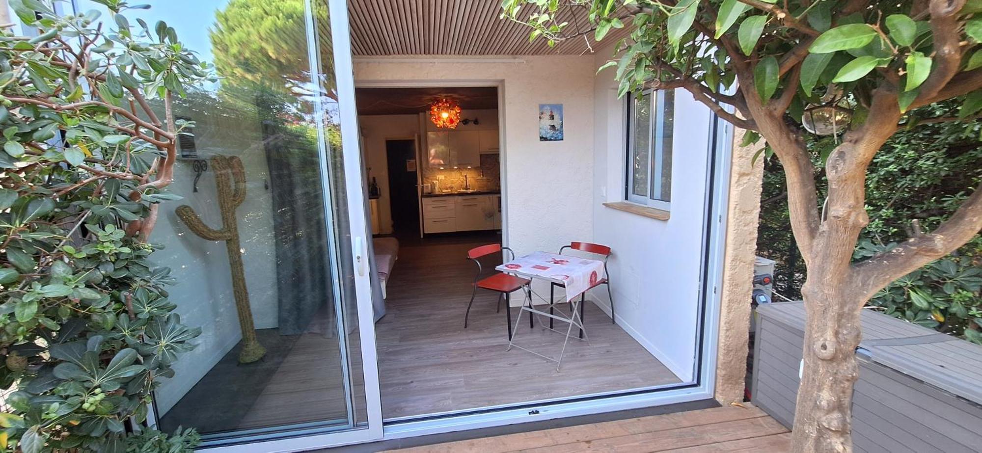 Studio Confortable Au Calme Proche Du Port Et De La Plage Grande Terrasse Et Parking Residence Le Grand Large سانت-ماندرييه-سور-مير المظهر الخارجي الصورة